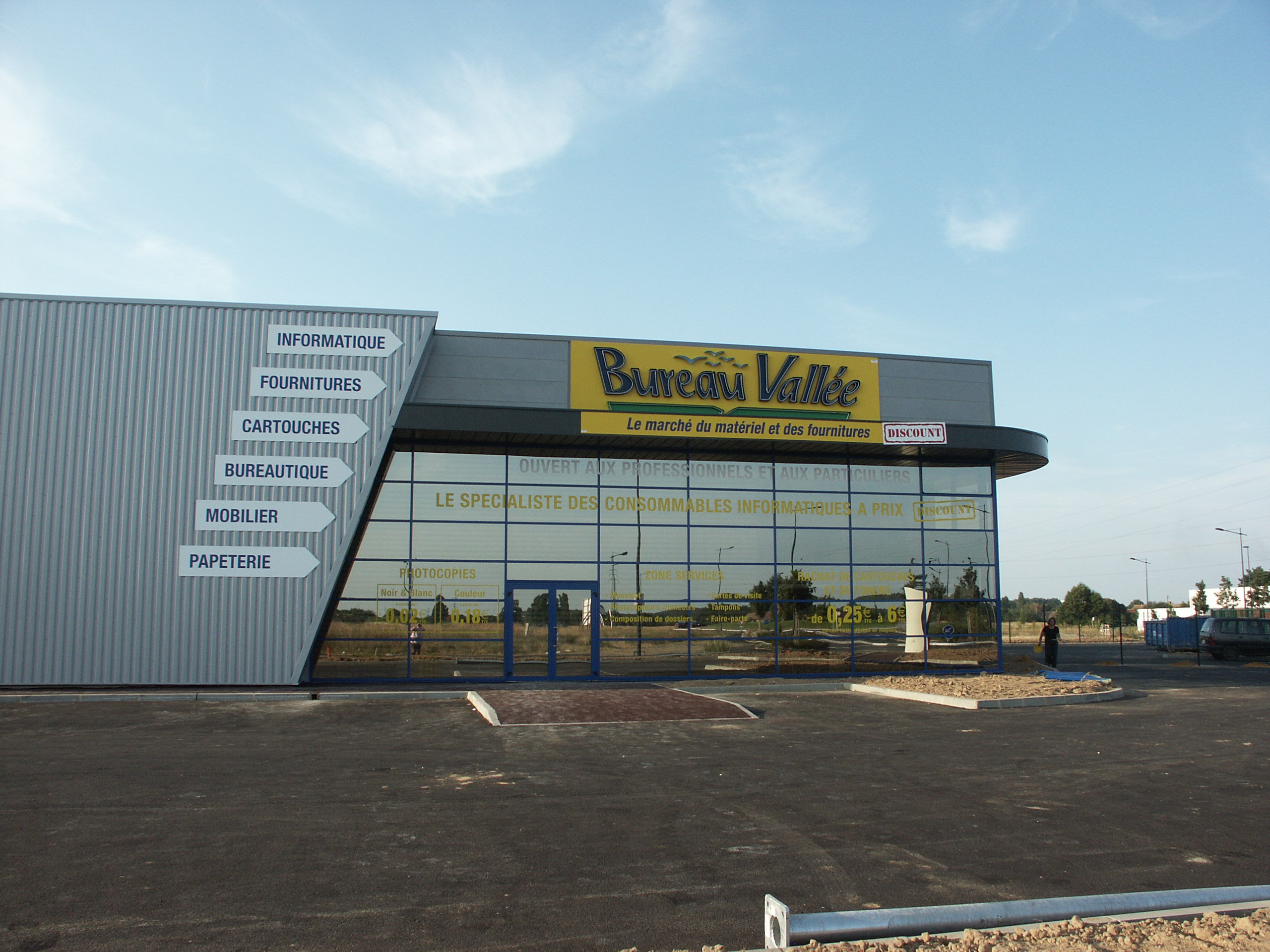 BUREAU VALLÉE – ALLONNES (72)